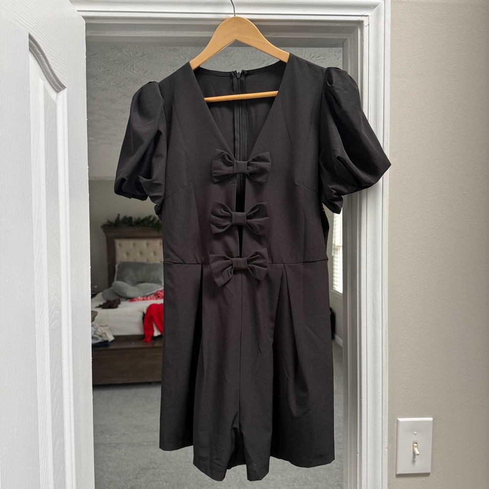 NWOT |  Black Puff Sleeve Romper